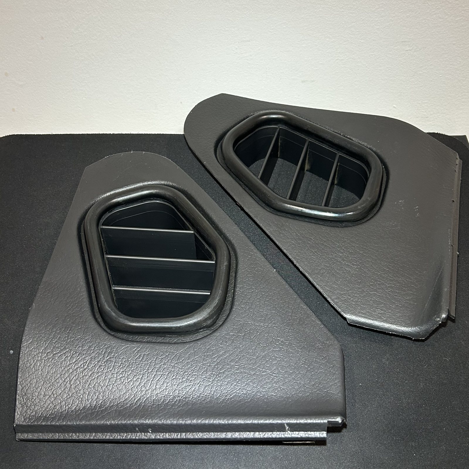 Dashboard Side End Vent Trim Pair - 300ZX Z32